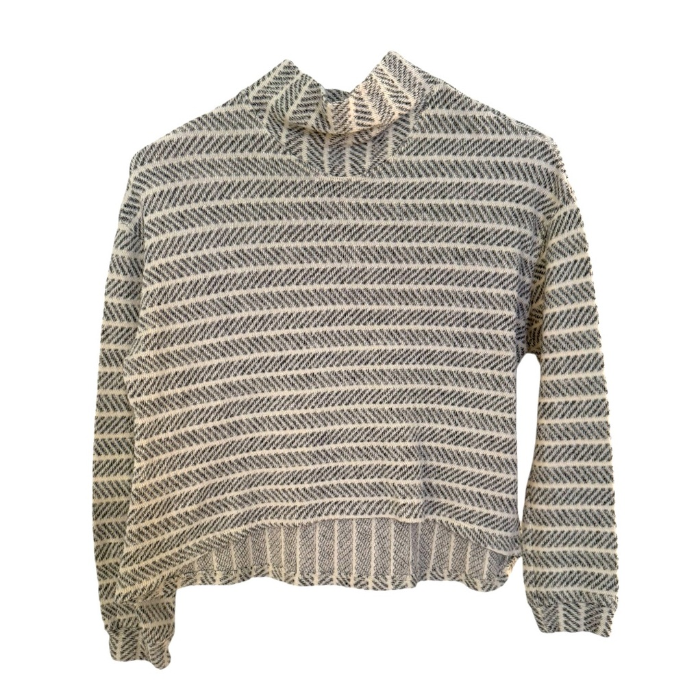Women’s—Amadi Gray & White Long Sleeve Turtleneck Mildly Cropped Blouse. Size XS